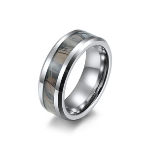 Anillo de camuflaje de acero de tungsteno para hombre, banda negra de 8mm, joyería informal, anillo para dedo índice, resistente a los arañazos, a prueba de cuchillos - Product Image 5