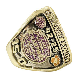 Bague en alliage avec pierres précieuses Champion NCAA LSU <span class=keywords><strong>Alliance</strong></span> universitaire de Louisiane 2019 Dropshipping - Product Image 4