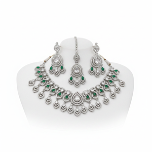 Conjunto de Collar Gargantilla de Perlas y Aleación Chapada en Oro, Pendientes y Maang Tikka, Hecho a Mano, Étnico, de Alta Calidad, Última Moda, Regalo de Boda - Product Image 2