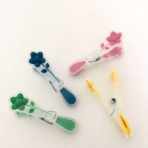 Pinces à <span class=keywords><strong>linge</strong></span> multifonctionnelles en plastique robustes avec <span class=keywords><strong>ressort</strong></span> pour chaussettes, poignée souple pour sacs et chaussures, usage domestique - Product Image 2