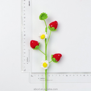 Orsetto di peluche fatto a mano all'uncinetto con adorabile bouquet di tulipani gialli, bouquet decorativo per Capodanno, bouquet da fiorista - Product Image 5