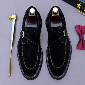 Zapatos retro de hombre con hebilla, punta redonda, suela gruesa, de cuero mate, sin cordones, zapatos de hombre de cuero de gamuza con textura de pelo invertido. - Product Image 5