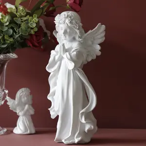 European Standing Posture Resin Retro Wings Angel Hand Holder Candlestick Party Restaurant Romantic Atmosphere Decoration