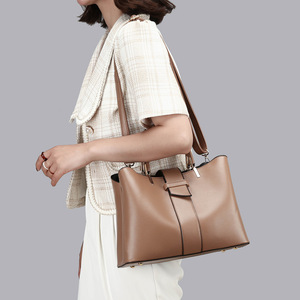 Bolso de Mano de Cuero Vegano Simple y Moderno para Mujer, Bolso de Hombro, Bolsos de Mano de Lujo de PU para Mujer - Product Image 6