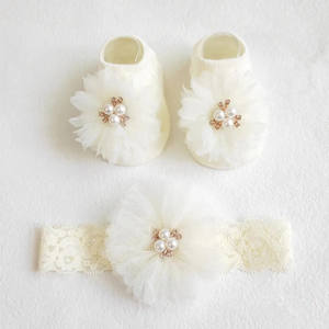 Compra a granel Lovely Pearl Bows Baby Headband <span class=keywords><strong>Calcetines</strong></span> Set Antideslizante Calcetín de algodón Encaje Flor Recién nacido Banda para el cabello Turbante Girl Hair - Product Image 1