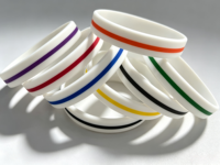 Bracelet en silicone personnalisé avec logo, sérigraphié, en caoutchouc, promotionnel, en gros, pour événements et cadeaux