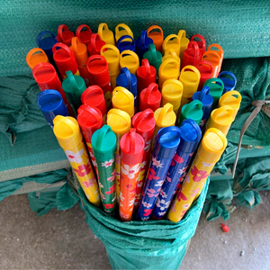 Manche de balai en bois revêtu de PVC du Vietnam, tuyau en PVC coloré, fabricant de manche de balai en plastique, design floral en plastique - Product Image 6