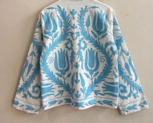 เสื้อแจ็คเก็ตกำมะหยี่ปักลายสัตว์แบบซูซานี งานปักมือ สไตล์โบโฮ เสื้อคลุมฤดูหนาวสไตล์ชาติพันธุ์ ทำด้วยมือ แต่งกระดุมผ้าฝ้าย ของขวัญสำหรับเธอ - Product Image 5