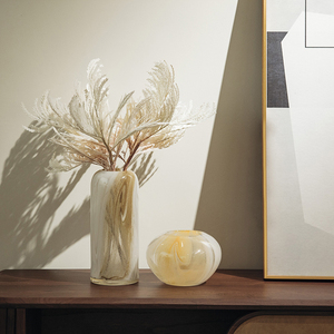 Vase rond en verre blanc triple avec fleurs, petit et haut, pour salon - Product Image 2