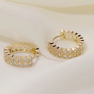 Orecchini a Cerchio Eleganti per Donne, Design Chic e Vistoso, Gioielli di Moda per Uso Quotidiano - Product Image 4
