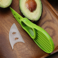 Duurzaam ergonomisch ontworpen keukenhulpje, makkelijk te gebruiken avocado-schiller, 3-in-1 plastic avocado-snijder