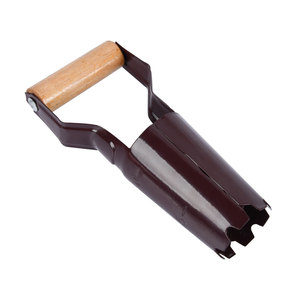 Winslow & Ross portatile Transplanter portatile a bulbo da giardino fioriere con manico in legno - Product Image 3