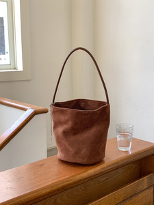Bolso Tipo Cubo Bellmont Nuevo para Mujer, Elegante, Redondo, Versátil y Retro, de Gamuza. Contáctenos para el Directorio 5A - Product Image 4