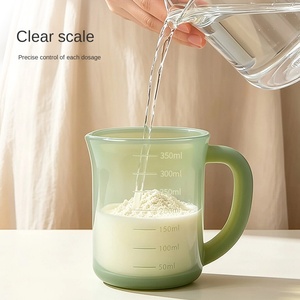 Ensemble de tasses à mesurer en silicone de qualité alimentaire avec échelle graduée transparente, bec verseur résistant à la chaleur pour lait, jus, boissons, pâtisserie, cuisine - Product Image 3
