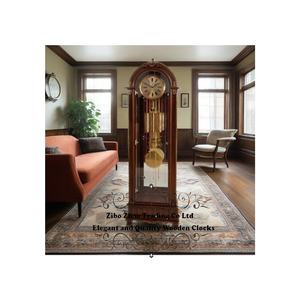 นาฬิกาตั้งพื้นไม้สไตล์นีโอคลาสสิก โดดเด่นด้วยหน้าปัดแบนพร้อมลายฉลุ - Product Image 3