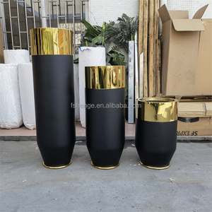 Grande jardinière extérieure en métal pour arbres Grands pots de fleurs et jardinières conteneur jardinières extérieures avec roues - Product Image 1