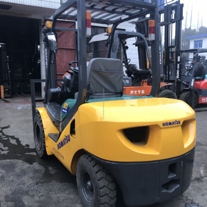 Chariot élévateur diesel Komatsu d'occasion de 3 tonnes, modèle FD30, moteur d'origine 2023, garantie 1 an, à vendre - Product Image 5