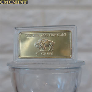 5 gram 100 Mills Gold Buffalo goudmunt met transparante acryl displaykast - Product Image 2