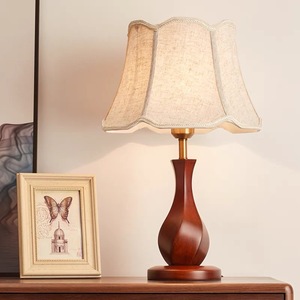 Lampe de table rétro américaine, style chinois moderne, chambre à coucher, salon, hôtel, ambiance chaleureuse, maison, tendance, créative, à intensité variable, douce - Product Image 1