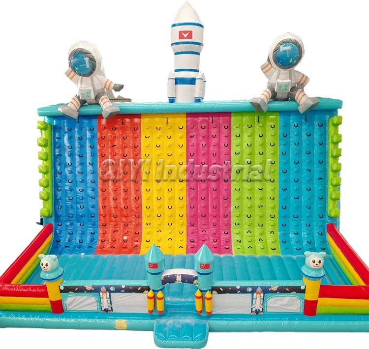 มีสีสัน