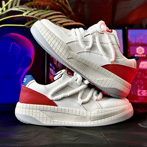 Baskets décontractées pour hommes en cuir véritable à semelle épaisse, antidérapantes, style automne, tendance nationale, chaussures de skate - Product Image 1