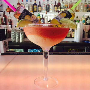 <span class=keywords><strong>Grand</strong></span> <span class=keywords><strong>verre</strong></span> à margarita transparent en plastique, verres à boire en plastique, verres à cocktail, verres à <span class=keywords><strong>martini</strong></span> uniques - Product Image 5