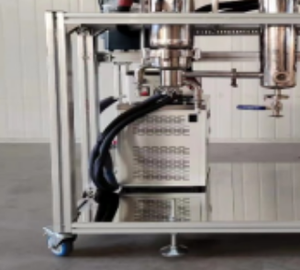 מפריד 0.1 380V 10 קילוואט לזיקוק מולקולרי חד-שלבי עם קיבולת 1000-1500 - Product Image 3