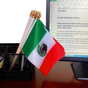 Sosteniendo la bandera mexicana Pueblo de béisbol <span class=keywords><strong>mexicano</strong></span> Agitando la bandera para el deporte de los juegos de fútbol Agitando la bandera - Product Image 6