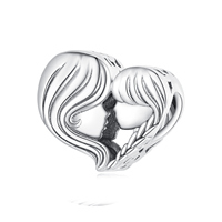 Charme en forme de cœur plaqué argent avec visages de couple, pendentif romantique en alliage pour cadeau unisexe
