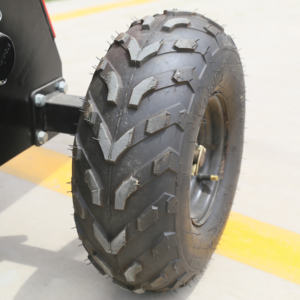 Déchiqueteuse de bois industrielle 15hp CS1200 avec machine à chenilles absolues de déplacement 420cc - Product Image 6