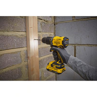 Perceuse à percussion sans fil sans balais Fatmax 18V à vitesse variable pour le bricolage, avec 2 batteries Li-Ion 2Ah V20, UTP0014 - Fabriqué en Italie