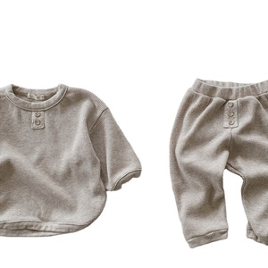 Ropa de Alta Calidad para Bebés y Niños, Conjuntos de 2 Piezas de Algodón Waffle Marrón, Moda Boutique de Primavera - Product Image 2