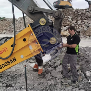 Martillo Hidráulico SOOSAN Sb 151 Tipo Caja, Nuevo Motor para Excavadoras Pesadas de 40-55 Toneladas, Trabajos de Demolición, 1 Año de Garantía - Product Image 1