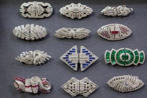 Broches de luxe haut de gamme en argent Tai avec pavé de zircone cubique 5A, double torsion, bijoux en zircone cubique pour mariage et fiançailles - Product Image 4