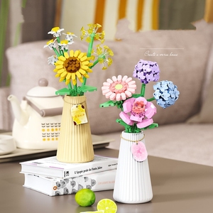 W1007 Flower Vase Sunflower Rose Jasmine Lily Tulip Flower Creative Building <strong>Block</strong> Plastic Toy Gift for Girls Boys Kids - Product Image 2