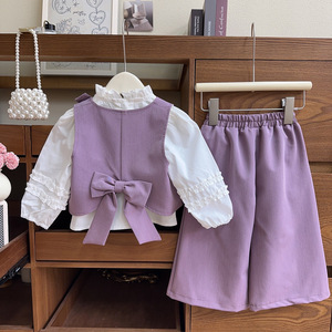 2025 primavera autunno nuove ragazze Set 3 pezzi gilet con rifiniture in pizzo pantaloni coordinati vestiti all'ingrosso per bambine - Product Image 2