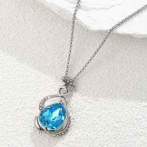 18K Gold Vibrant Aquamarine Diamond Necklace