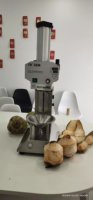 Commerciële Automatische Kokos Dunschiller En Ananas Coring Snijmachine Voor Voedselverwerkende Fabriek