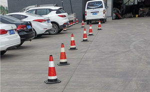 Road Safety 28'' Rubber <strong>Warning</strong> Traffic <strong>Cone</strong> With Reflective - Product Image 4