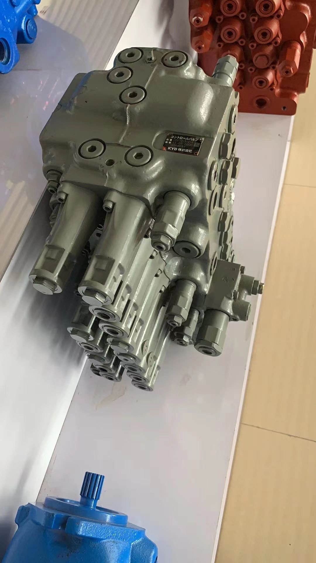 Hydraulic Control Valve ZX50 for Excavators - Durable & Efficient