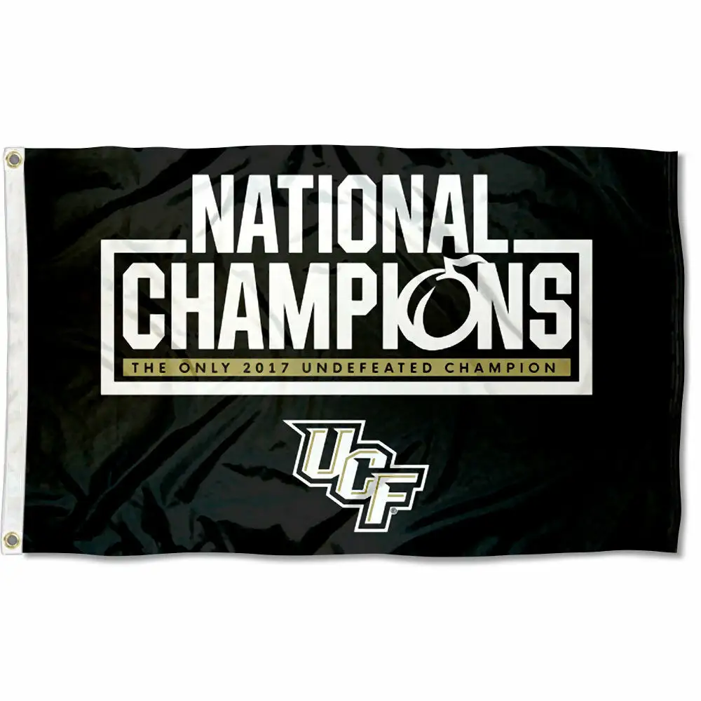 Bandiera della bandiera di volo su un lato del campione della nazione UCF dei cavalieri dorati della Florida centrale di NCAA