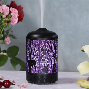 Difusor de Aromas Ty-166 Little Deer, Humidificador Ultrasónico de 100 ml con Luz LED, Diseño Hueco de Metal Negro, para Uso Doméstico y Comercial - Product Image 1