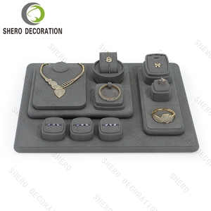 Kit de exhibición de joyería de gamuza gris de lujo, diseño personalizado, soporte para joyas de diamantes para vitrina de boutique - Product Image 5