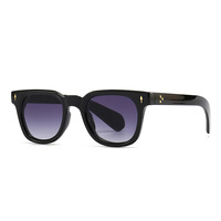 Lunettes de soleil carrées UV400 à monture intégrale dégradée, style rivet, tendance 2026, pour le street style européen et américain, idéales pour les influenceurs Instagram