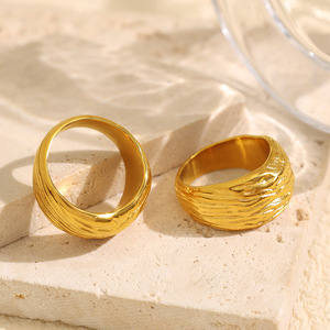 Anillos de Joyería Laminados en Oro Cepillado, Diseño Italiano Hipoalergénico, Resistente al Agua, Retro, Simple, <span class=keywords><strong>con</strong></span> Textura de Nicho, para Mujer - Product Image 2