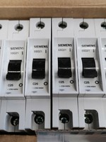 Plc 12x 5sq2 170-2ya25 C25 Amp. Disjoncteur 5sq21 25 5sq2170-2ya25 pour produit sous garantie