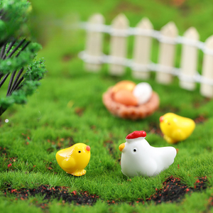 Figuras de Pollo de Resina Pintadas a Mano, Altamente Detalladas, Venta al Por Mayor para Aficionados - Product Image 3