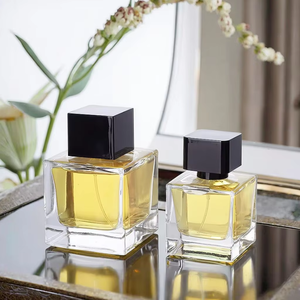 Venta al por mayor de lujo de <span class=keywords><strong>moda</strong></span> de vidrio cuadrado botellas de perfume 30ml 50ml 100mL tamaños con tapa de madera - Product Image 2