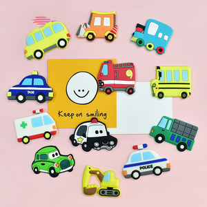 Imán de nevera con forma de coche de dibujos animados regalo de recuerdo al por mayor imán de nevera de PVC suave 3D goma <span class=keywords><strong>precio</strong></span> competitivo - Product Image 2