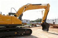 Excavatrice hydraulique E200GA : Manipulation sans effort pour les travaux de fondation de logements et de remise en état des terrains